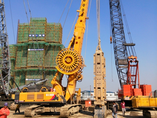 徐(xú)工xg600d連(lián)續牆抓鬥上海灘秀(xiù)大(dà)鍋重器風(fēng)采(cǎi)