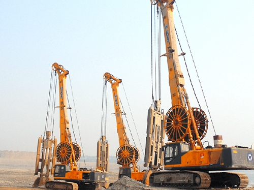 2013年3月徐(xú)工連(lián)續牆建工(gōng)樂山